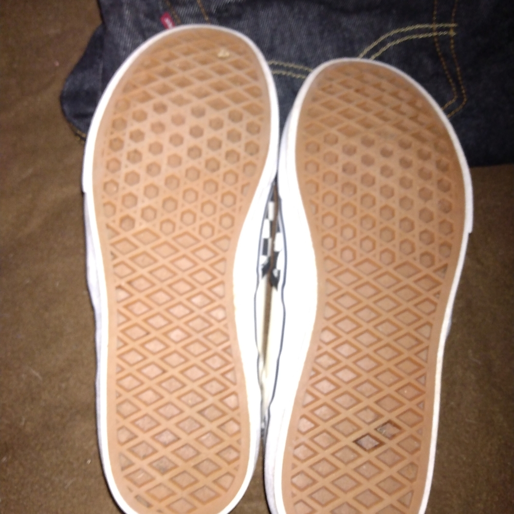 Checkard vans - Picture 2 of 4